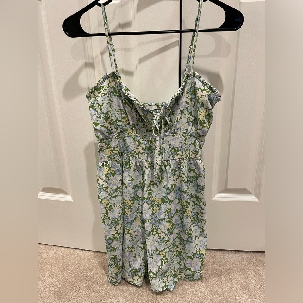 Floral Romper - Picture 3 of 6